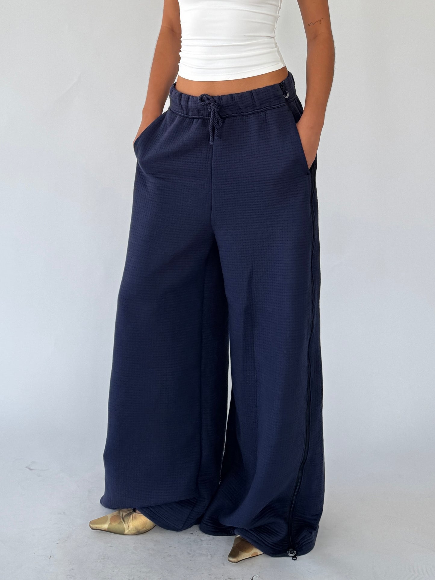 nike wide leg sweatpants