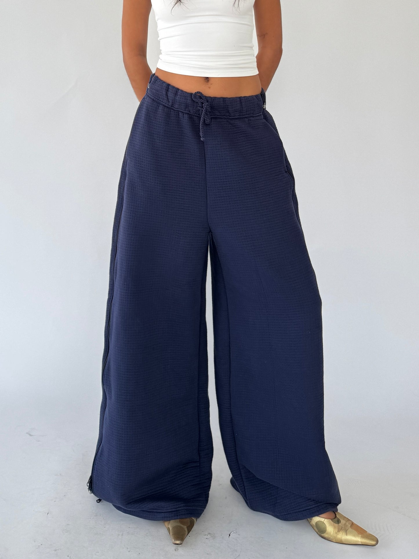 nike wide leg sweatpants