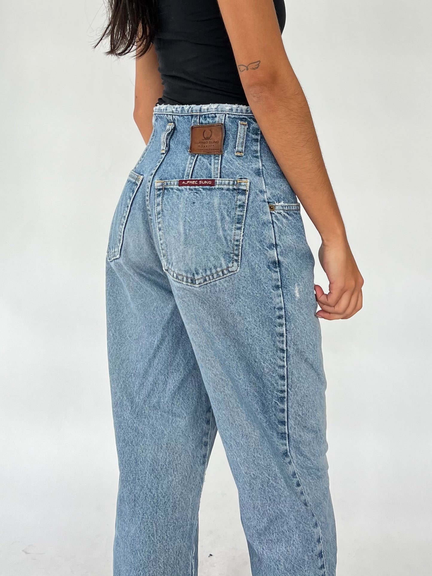 90s balloon jeans